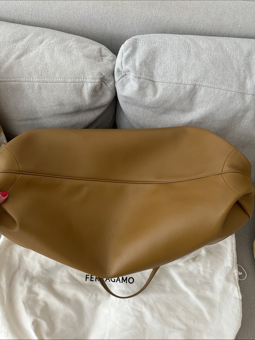 Salvatore Ferragamo Tan oversized Leather Tote - Picture 7 of 10
